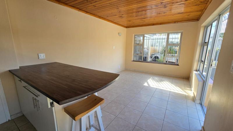 1 Bedroom Property for Sale in Welgelegen Western Cape